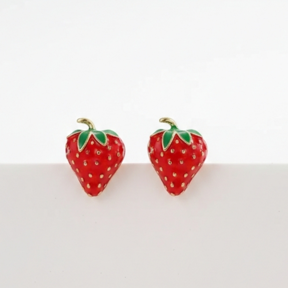 🆕️ Strawberry Shaped Earrings